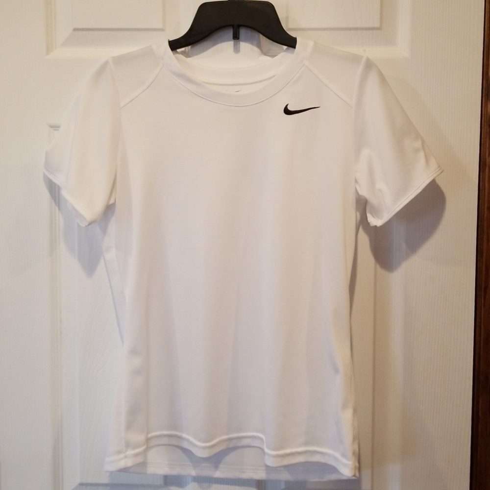 Nike top